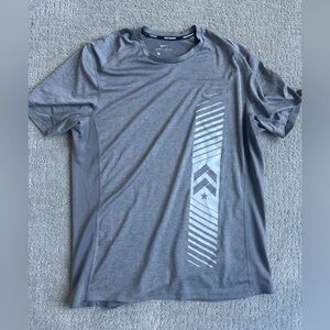 Nike x Barry’s Men's Gray Performance Tee